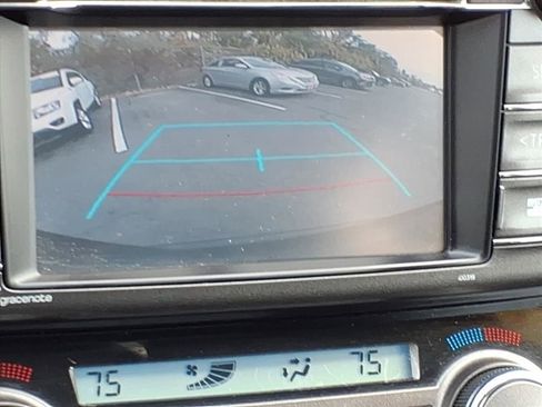 Used 2015 Toyota RAV4 XLE image 14