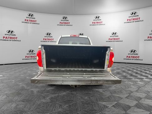 Used 2017 Toyota Tundra SR5 w/ SR5 Upgrade Package image 18