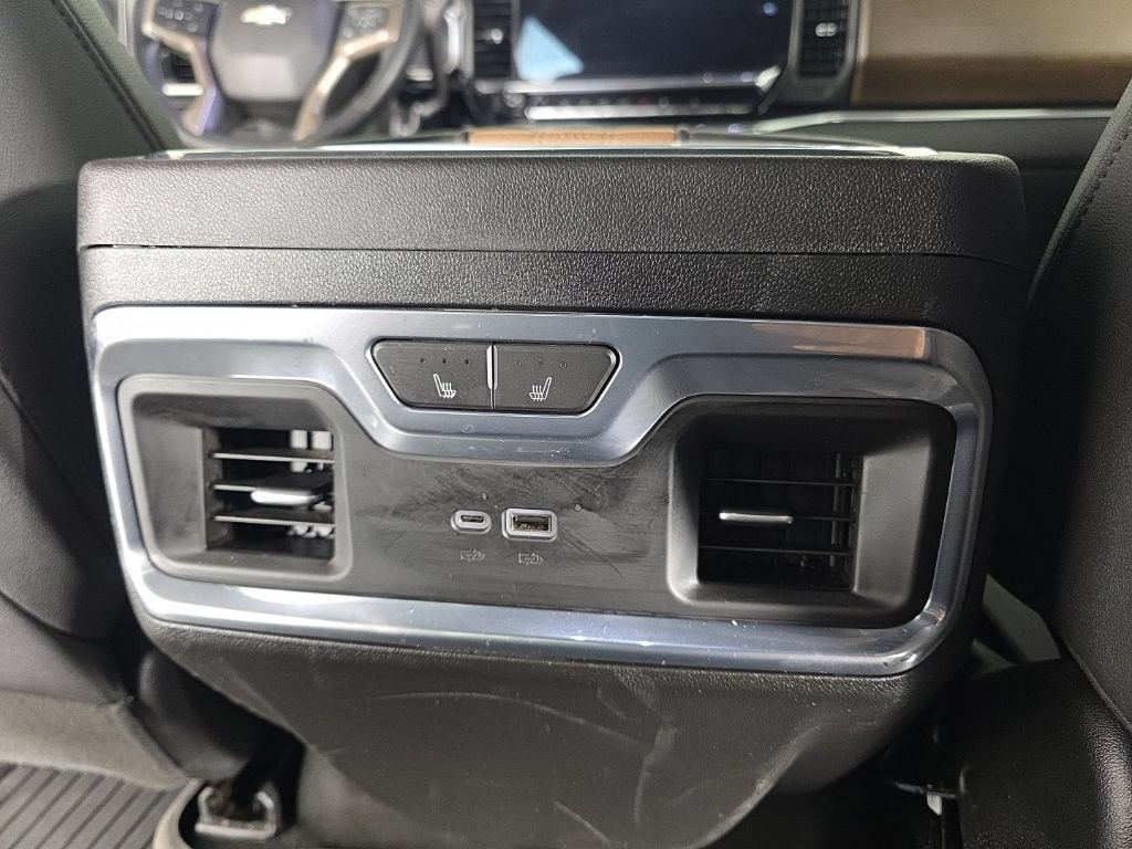 Used 2024 Chevrolet Silverado 2500 High Country w/ High Country Premium Package AWD/4WD image 41