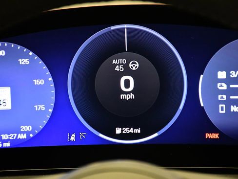 Used 2025 Porsche Macan 4S Electric image 28