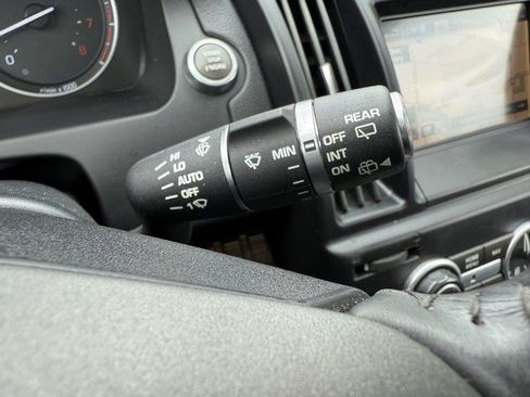 Used 2015 Land Rover LR2 AWD/4WD image 26