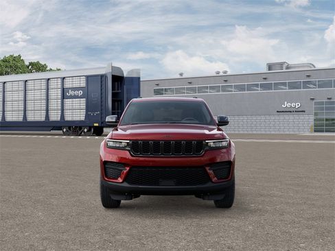 New 2025 Jeep Grand Cherokee Altitude image 6