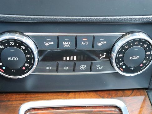 Used 2015 Mercedes-Benz GLK 350 4MATIC image 37