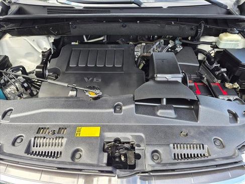 Used 2015 Toyota Highlander XLE FWD image 22