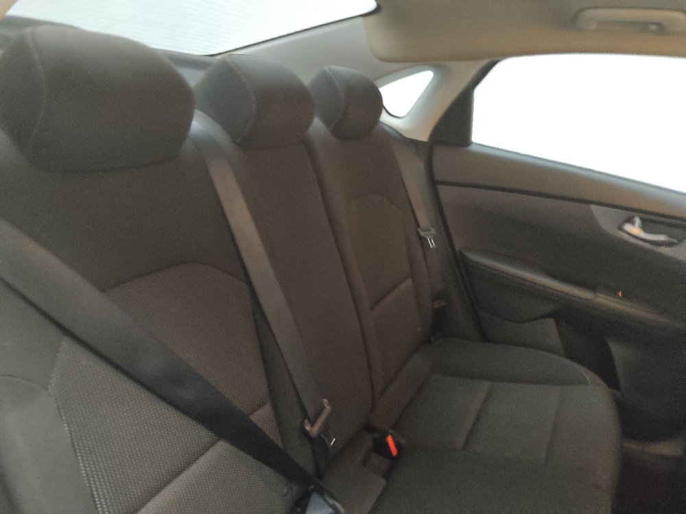 Used 2021 Kia Forte LXS FWD image 19