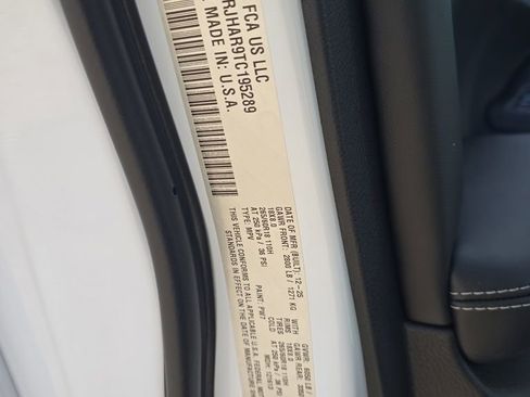 New 2026 Jeep Grand Cherokee Altitude AWD/4WD image 29