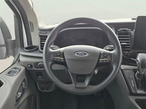 Used 2024 Ford Transit 350 XLT image 4