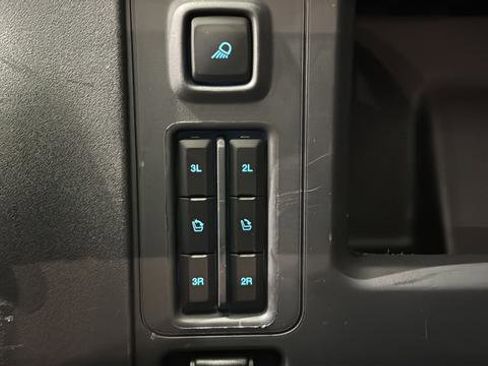 Used 2025 Ford Expedition Platinum image 34