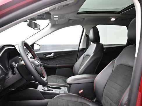 Used 2022 Ford Escape SEL w/ SEL Stealth AWD Package image 15