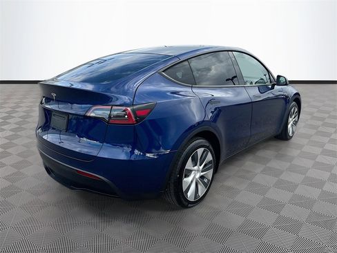 Used 2020 Tesla Model Y Long Range image 7