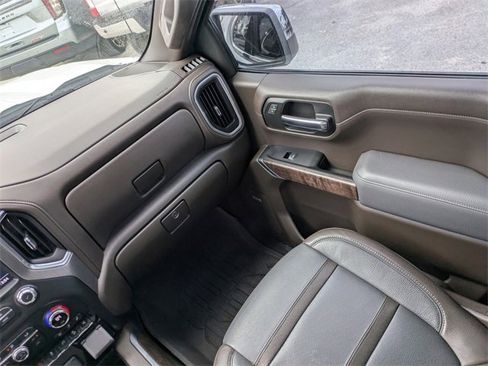 Used 2022 GMC Sierra 1500 Denali w/ Denali Premium Package image 16