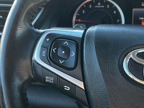 Used 2016 Toyota Camry SE image 24