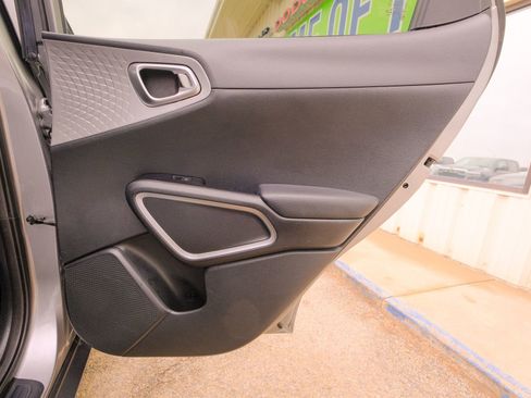 Used 2022 Kia Soul LX w/ Technology Package image 21