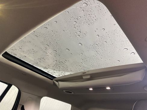 Used 2021 GMC Acadia Denali w/ Denali Ultimate Package image 14