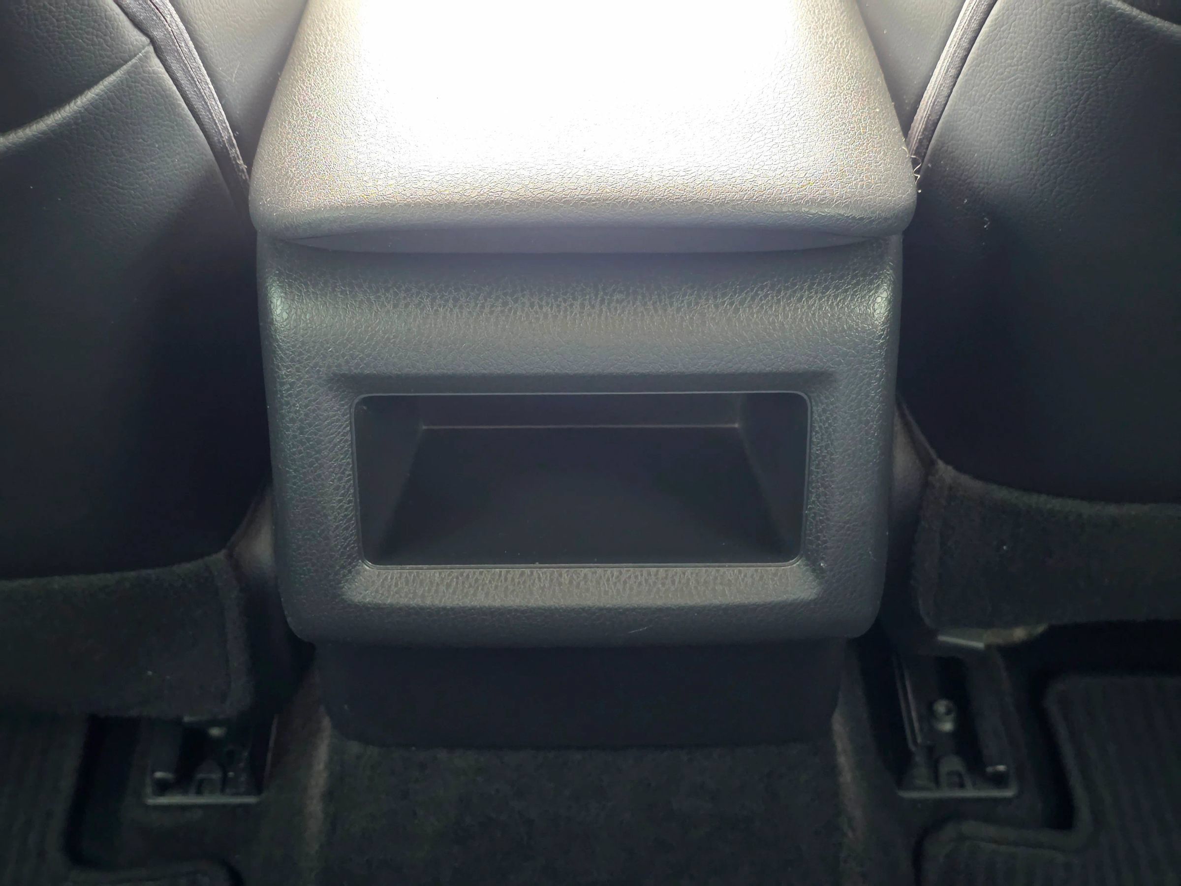 Used 2019 Toyota Camry SE w/ Audio Package FWD image 37