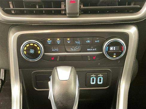 Used 2021 Ford EcoSport SE image 17