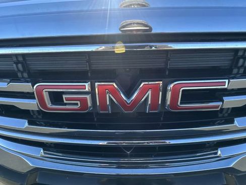 Certified 2023 GMC Acadia SLT image 31