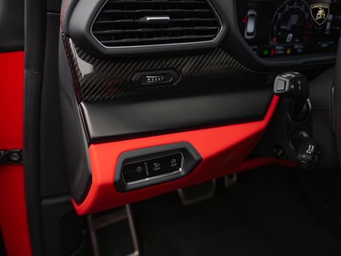 Used 2024 Lamborghini Urus S image 27