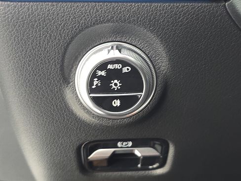 Used 2023 Mercedes-Benz C 43 AMG 4MATIC Sedan image 25