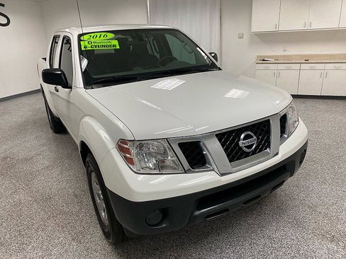 Used 2016 Nissan Frontier S image 3