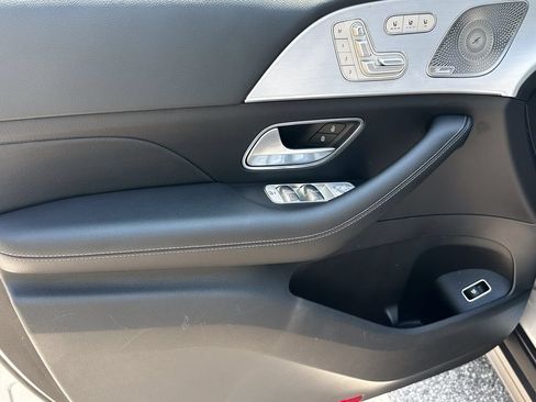 Certified 2025 Mercedes-Benz GLS 450 4MATIC image 11