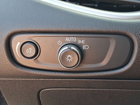 Used 2024 Chevrolet Malibu RS FWD image 25