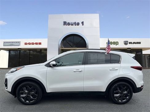 Used 2022 Kia Sportage Nightfall Edition image 7