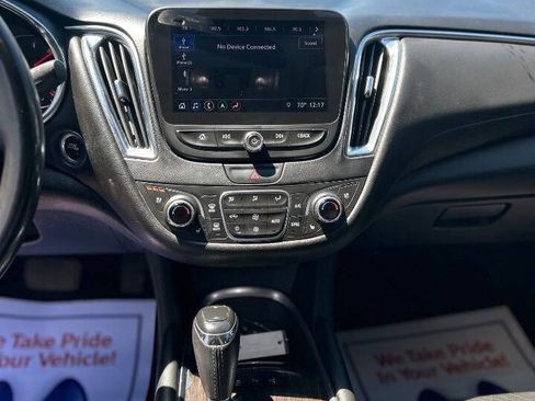 Used 2020 Chevrolet Malibu Premier FWD image 11