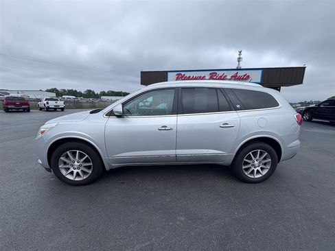 Used 2016 Buick Enclave Leather FWD image 2