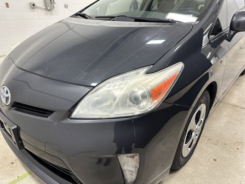 Used 2014 Toyota Prius Two FWD image 6