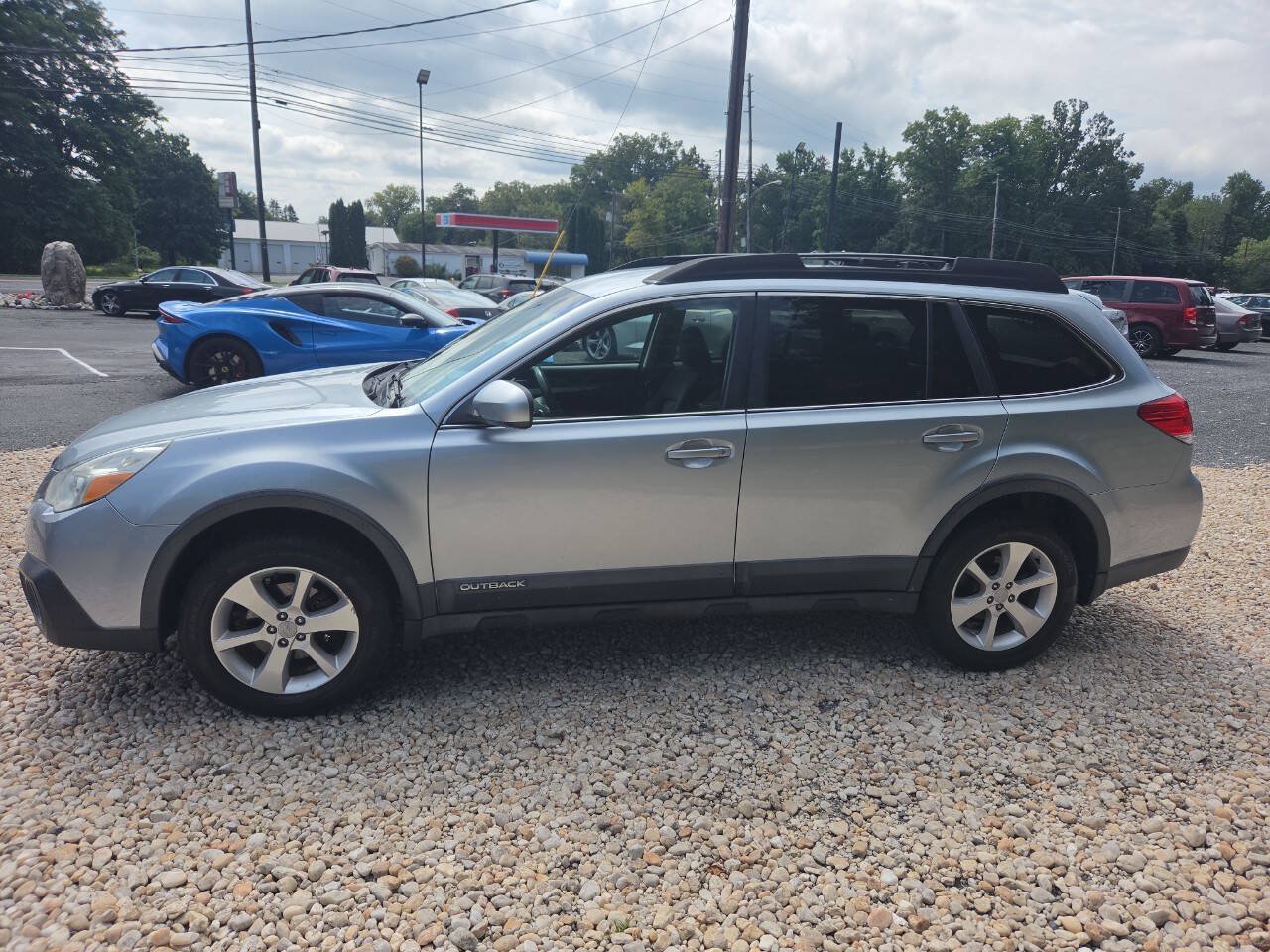 Used 2014 Subaru Outback 2.5i Premium AWD/4WD image 5