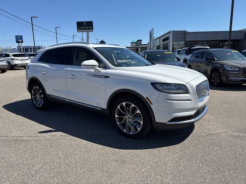 Used 2023 Lincoln Nautilus Reserve w/ Equipment Group 201A image 7