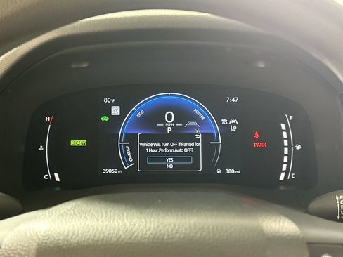 Used 2025 Toyota Camry LE FWD image 15