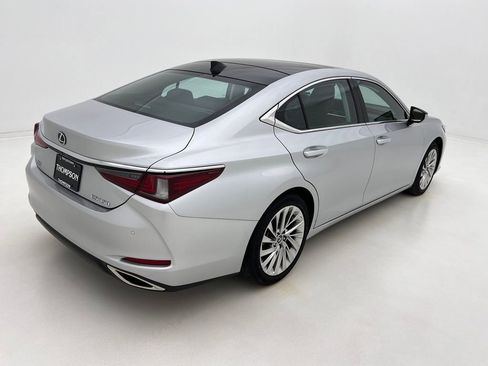 Used 2020 Lexus ES 350 w/ Accessory Package FWD image 7