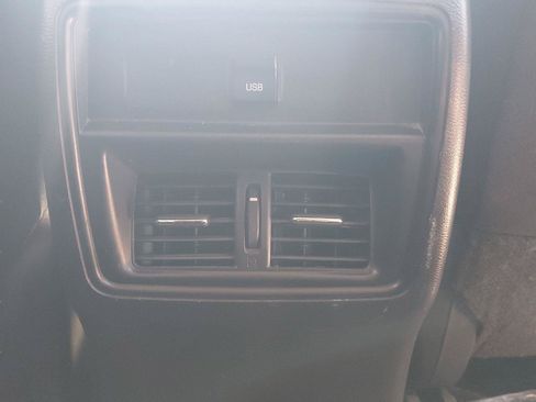 Used 2018 Nissan Murano SV AWD/4WD image 16