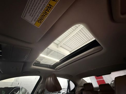 Used 2018 Acura TLX V6 SH-AWD w/ Technology Pkg image 26