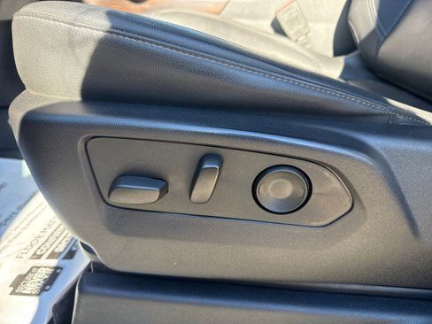 Used 2022 GMC Sierra 1500 SLT w/ SLT Premium Plus Package image 25