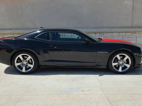 Used 2011 Chevrolet Camaro SS w/ RS Package RWD image 2