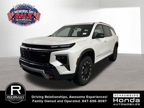 Used 2024 Chevrolet Traverse Z71 w/ Enhanced Driving Package AWD/4WD image 1