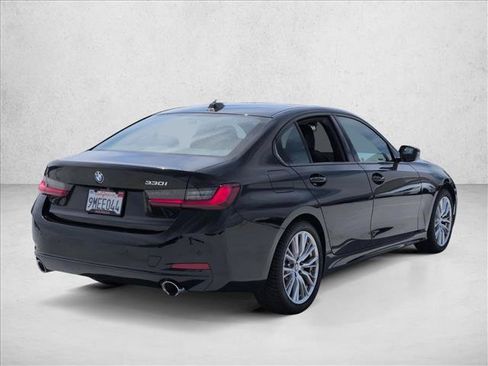 Used 2023 BMW 330i Sedan w/ Convenience Package image 5