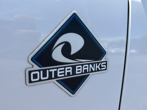 Used 2022 Ford Bronco Outer Banks AWD/4WD image 30