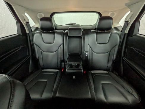 Used 2017 Ford Edge Titanium image 17