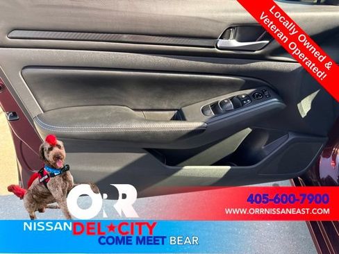Used 2025 Nissan Altima 2.5 SV FWD image 13
