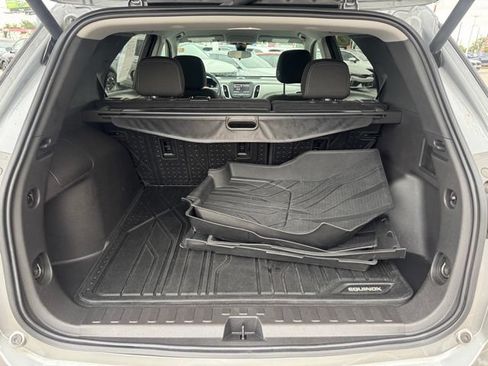 Used 2024 Chevrolet Equinox LT w/ LPO, Floor Liner Package FWD image 11