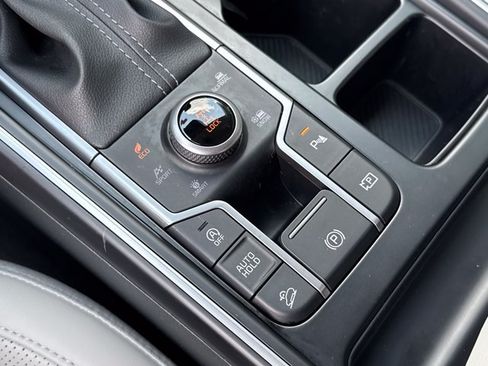 Certified 2025 Kia Sorento EX AWD/4WD image 35