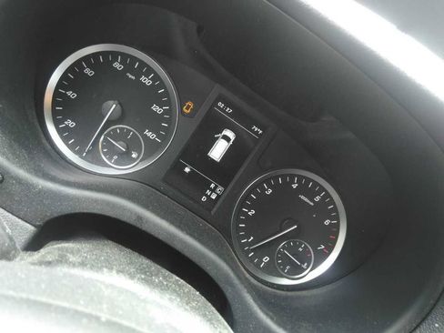 Used 2023 Mercedes-Benz Metris image 29
