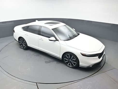 Used 2024 Honda Accord Touring image 39
