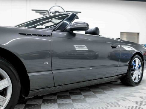 Used 2003 Ford Thunderbird RWD image 39