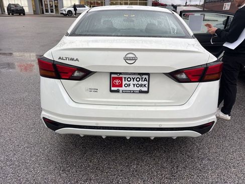 Used 2025 Nissan Altima 2.5 SV image 6