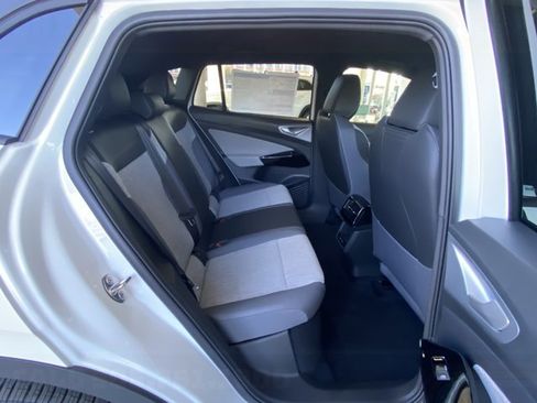 New 2026 Volkswagen ID.4 Pro AWD/4WD image 32